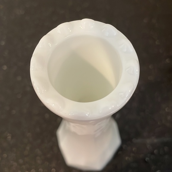 Vintage Milk Glass Vase - Picture 2 of 4